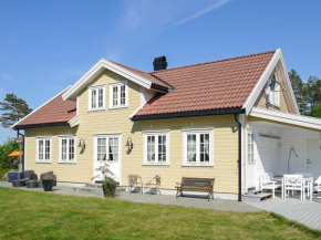 10 person holiday home in kongshavn Dal